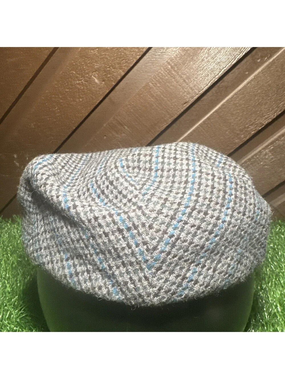 Hats in the Belfry Uncle Ruby Wool Flat Cap Newsboy Driving Hat Gray Plaid Large